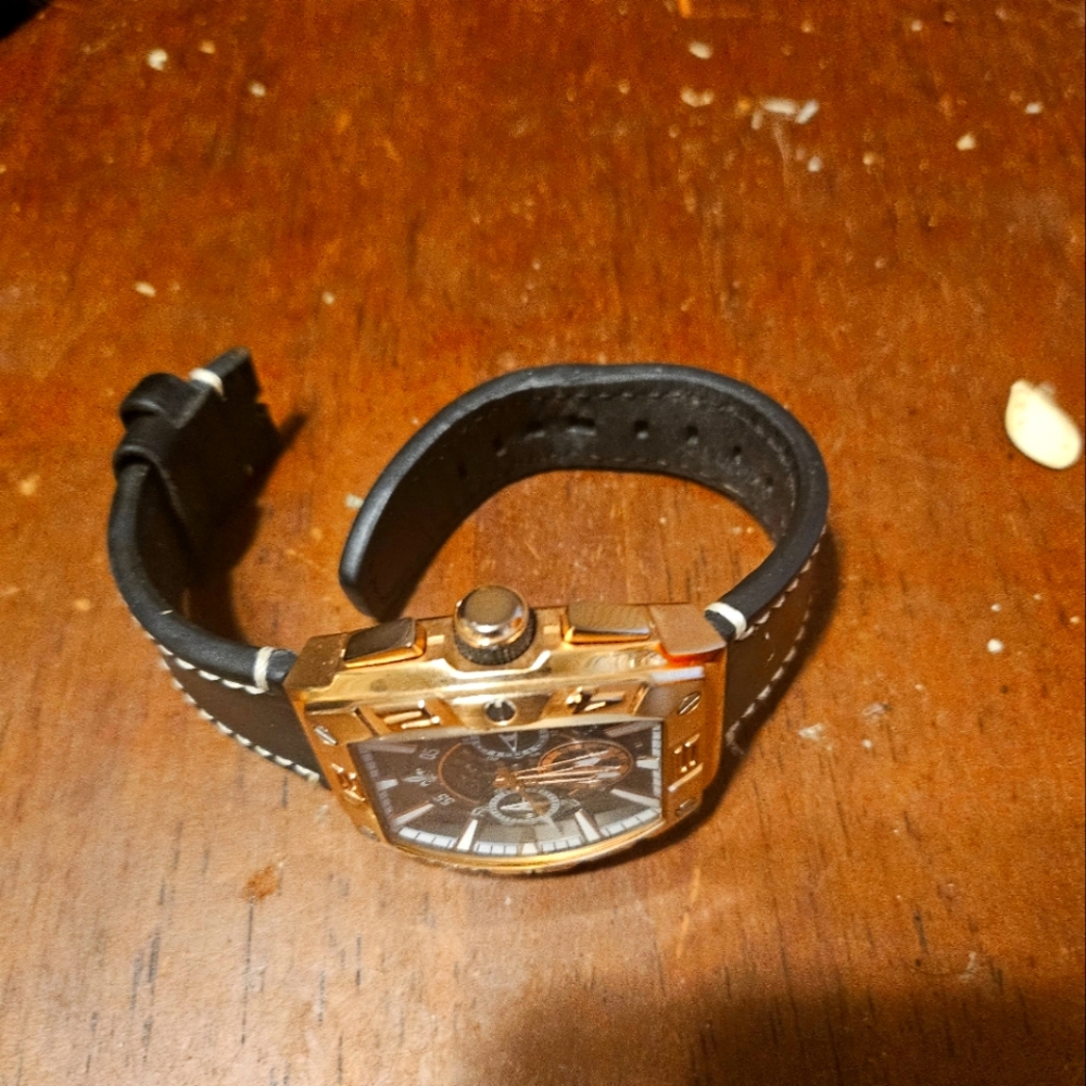 Mens watch